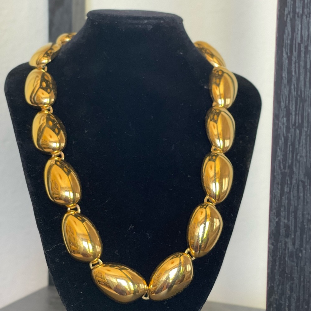 Rare find.. Vintage Monet jewelry: Gold Chunky Link Necklace, Gold tone